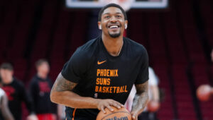 Phoenix Suns' Bradley Beal returning from injury, starting in Hornets game Friday
