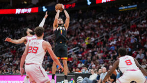 Suns find 1st breakthrough to quality basketball in win over Rockets