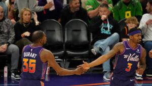 Bradley Beal's return amplifies Suns' ball movement in win vs. Hornets