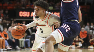 Oregon State's Jordan Pope hits buzzer beater to stun No. 9 Arizona
