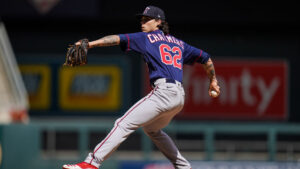 Diamondbacks sign RHP Dakota Chalmers to minor league deal with spring training invite