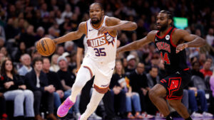 Suns' Kevin Durant hits game-winner to complete comeback over Bulls