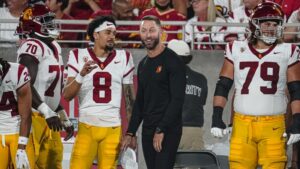 Report: Ex-Cardinals head coach Kliff Kingsbury expected to interview for Bears OC job