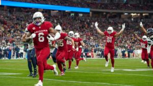 Cardinals' James Conner tops 1,000 rushing yards for 1st time in career