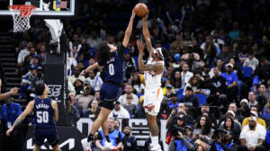 By the numbers: What's up with the Phoenix Suns' ragged 4th quarters?