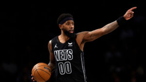 Royce O'Neale gives Suns much needed reliability off bench