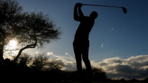 Round 1 of 2024 WM Phoenix Open suspended due to darkness