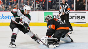Arizona Coyotes drop 6th straight game in loss to Flyers