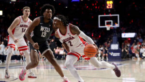 Late 4-point play stuns No. 4 Arizona vs. No. 21 Washington State