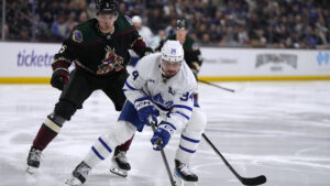 Auston Matthews scores twice as Toronto hands Arizona its 11th straight loss