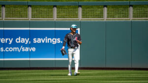 Diamondbacks CF Alek Thomas looking for better start in pursuit of Gold Glove