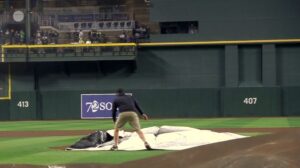Chase Field rain? Weather ends Diamondbacks-Guardians game early