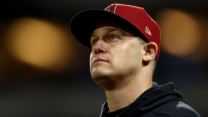 Diamondbacks closer Paul Sewald to start season on injured list with oblique injury