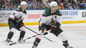 Coyotes put winless month behind them with streak-ending win over Senators