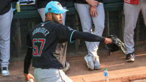 Diamondbacks pull LHP Eduardo Rodriguez back from throwing program due to lat tightness