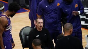 Suns score 10 points in 1st quarter vs. Clippers, flirt with biggest comeback in history