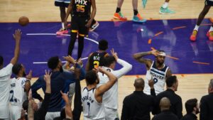 Suns tank another quarter to go down 0-3 vs. Timberwolves