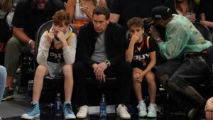 Mat Ishbia says he hasn't discussed Suns coach Frank Vogel's future