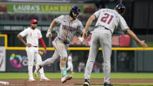 Diamondbacks' Corbin Carroll delivers go-ahead RBI to complete sweep of Reds