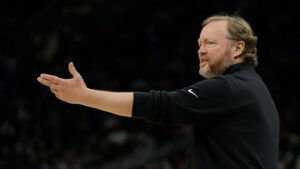 Report: Suns, head coach Mike Budenholzer agree to 5-year contract