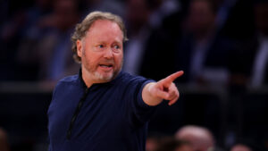Phoenix Suns plan to hire Mike Budenholzer as new head coach, per report