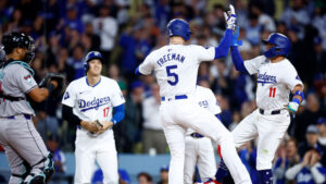 Diamondbacks can't overcome Dodgers' 6-run inning, comeback falls short