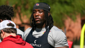 Cardinals sign 1st-round DL Darius Robinson to rookie contract