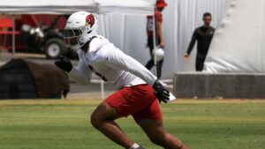 Growth of Arizona Cardinals' BJ Ojulari, Garrett Williams on display at OTAs