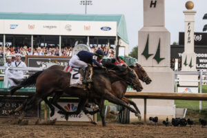 Mystik Dan wins 150th Kentucky Derby in a 3-horse photo finish