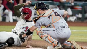 Diamondbacks prevent go-ahead, inside-the-park HR in win over Tigers