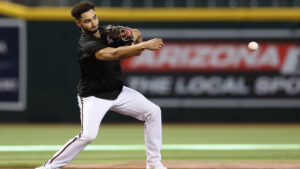 Diamondbacks top prospect Jordan Lawlar to have MRI for hamstring issue