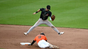 Blaze Alexander dives, Ketel Marte leaps for slick D-backs play