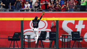 Diamondbacks explain intentional balk, bullpen game decisions in loss to White Sox