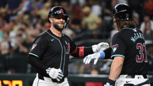 Diamondbacks handle business against White Sox with parade of runs early