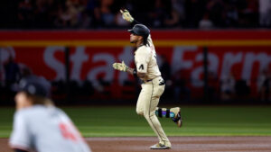Diamondbacks' Ketel Marte makes game-winning hustle play vs. Twins