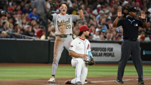 Athletics blow past Diamondbacks late, Arizona on ugly 3-game losing streak