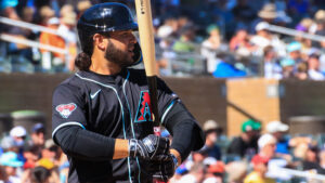 Report: Diamondbacks will listen to Eugenio Suarez trade offers