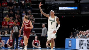Baylor's Jalen Bridges agrees to 2-way contract with Suns