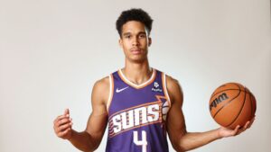 Suns rookie Oso Ighodaro flies around court in summer league win over Bucks