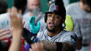 If it's fair, it's gone: Ketel Marte confuses umpires with home run off foul pole vs. Royals