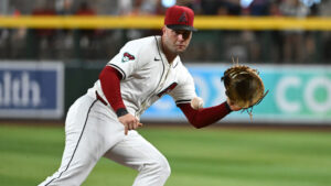 Concern for Diamondbacks 1B Christian Walker's oblique injury 'not minimal'