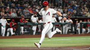 Diamondbacks pile on hits in sweep over Nationals