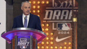 Diamondbacks draft 17-year-old C Ivan Luciano to round out Day 1 of MLB Draft