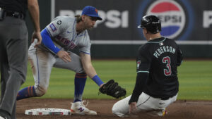 Diamondbacks' struggles vs. Mets continue with baserunning mistakes, blown lead