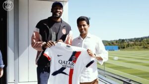 Kevin Durant purchases minority stake in French soccer club PSG