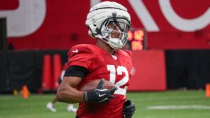 Cardinals re-signing WR Zay Jones to 1-year deal