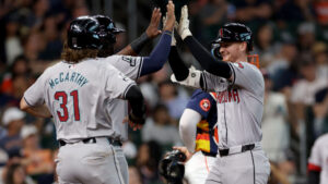 Diamondbacks' Pavin Smith hits 3 home runs in win vs. Astros