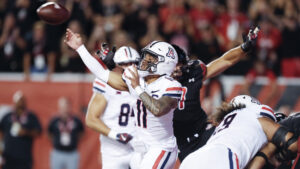 Pac-12 After Dark lives on: Arizona upsets No. 10 Utah in first Big 12 matchup
