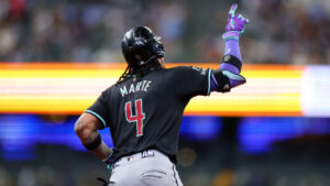 Heating up: Ketel Marte homers for 3rd straight game vs. Brewers