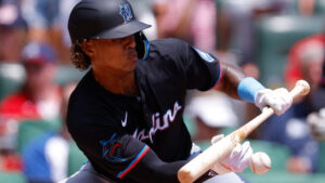 Diamondbacks add OF depth by signing Cristian Pache to minor league deal